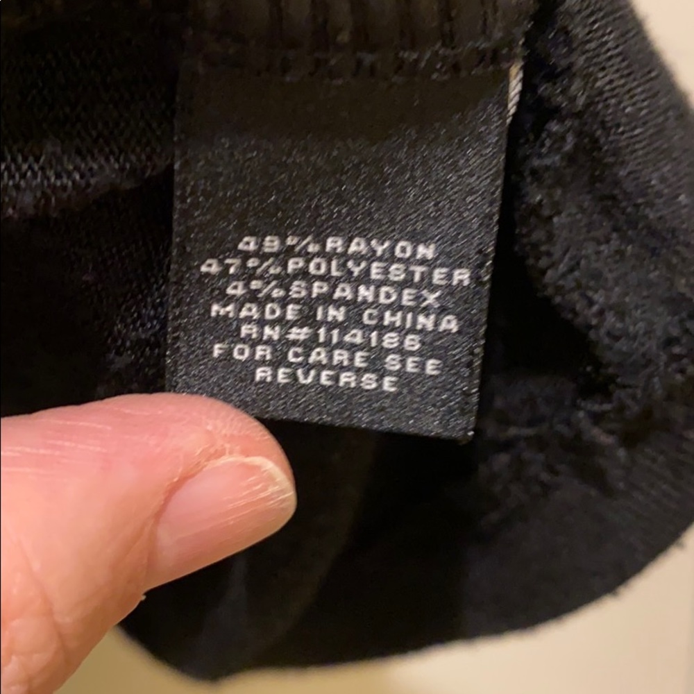 Button back sweater - Picture 5 of 5